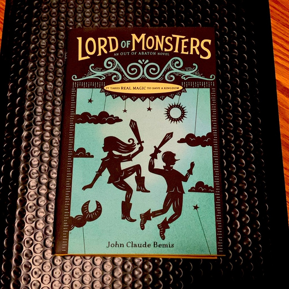 📚LORD OF MONSTERS - IT TAKES REAL MAGIC TO SAVE A KINGDOM HARDCOVER BOOK 📚NEW - Picture 1 of 5